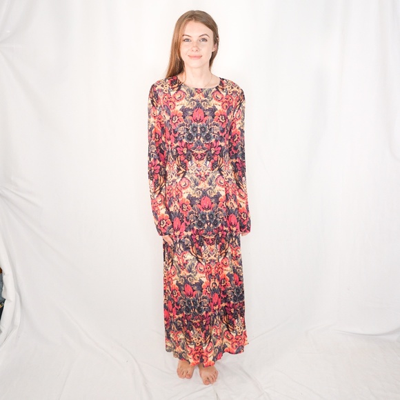 Sam & Lavi Dresses & Skirts - SAM & LAVI Los Angeles Floral Abstract Dress Red